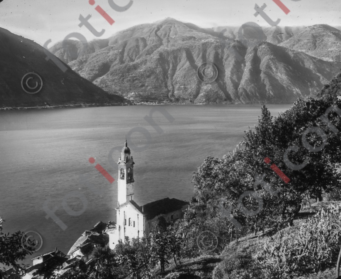 Brienno am Comer See | Brienno on Lake Como - Foto foticon-simon-176-003-sw.jpg | foticon.de - Bilddatenbank für Motive aus Geschichte und Kultur